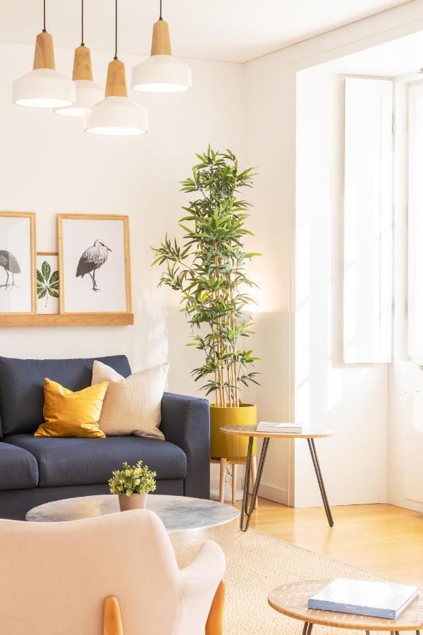 Апартаменти Joivy Chiado Self Check-In 2-Br Flat With Parking Лісабон Екстер'єр фото